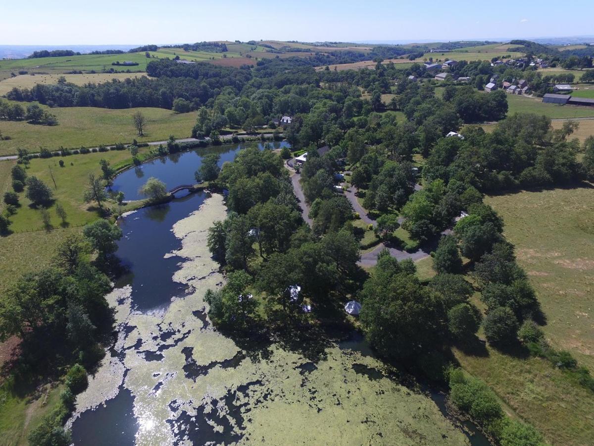 Camping Etang Du Camp Senergues 外观 照片