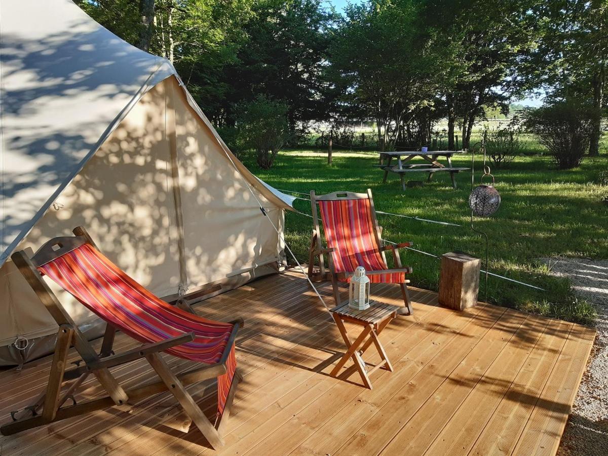 Camping Etang Du Camp Senergues 外观 照片