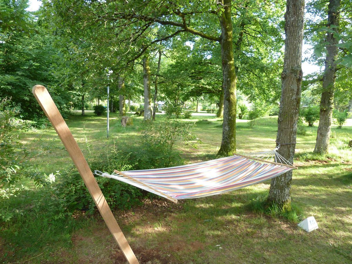 Camping Etang Du Camp Senergues 外观 照片
